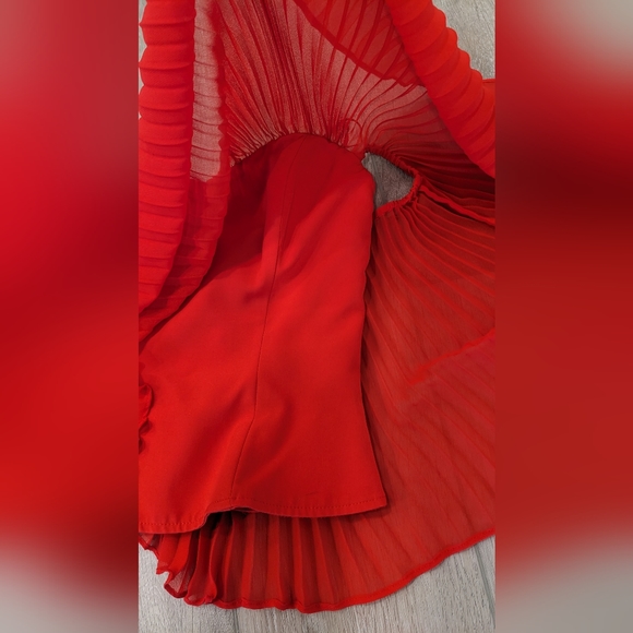 Red Strapless Sweetheart Chiffon Top - Picture 3 of 5